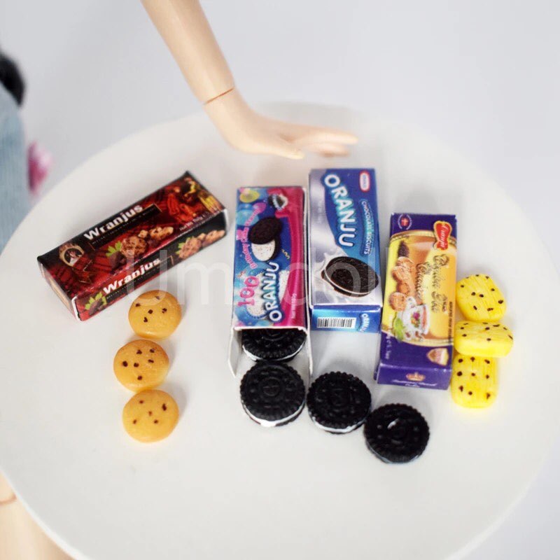 Mini Cookie Boxes with Cookies