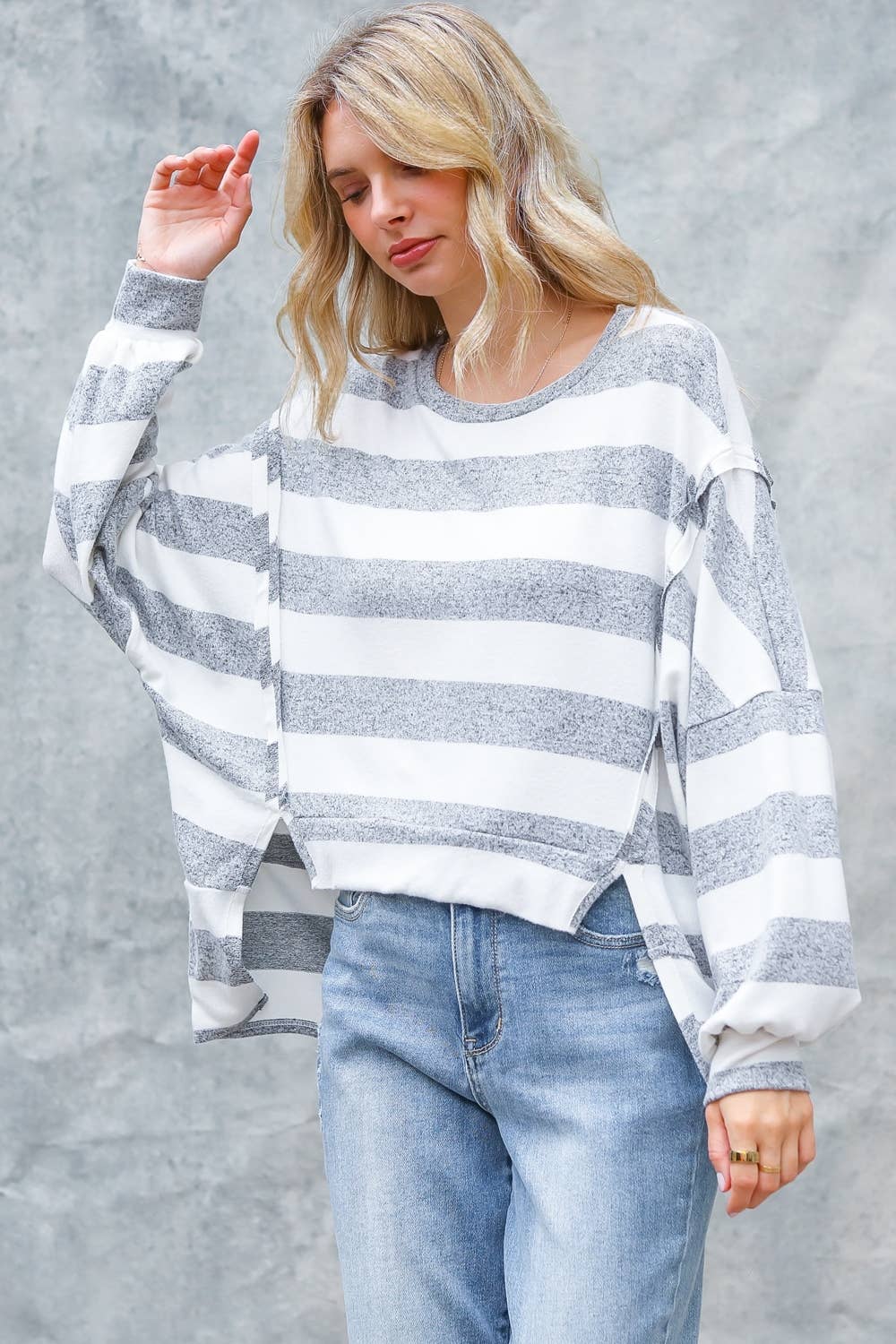 LONG SLEEVE WITH SLITS STRIPE PULLOVER TOP
