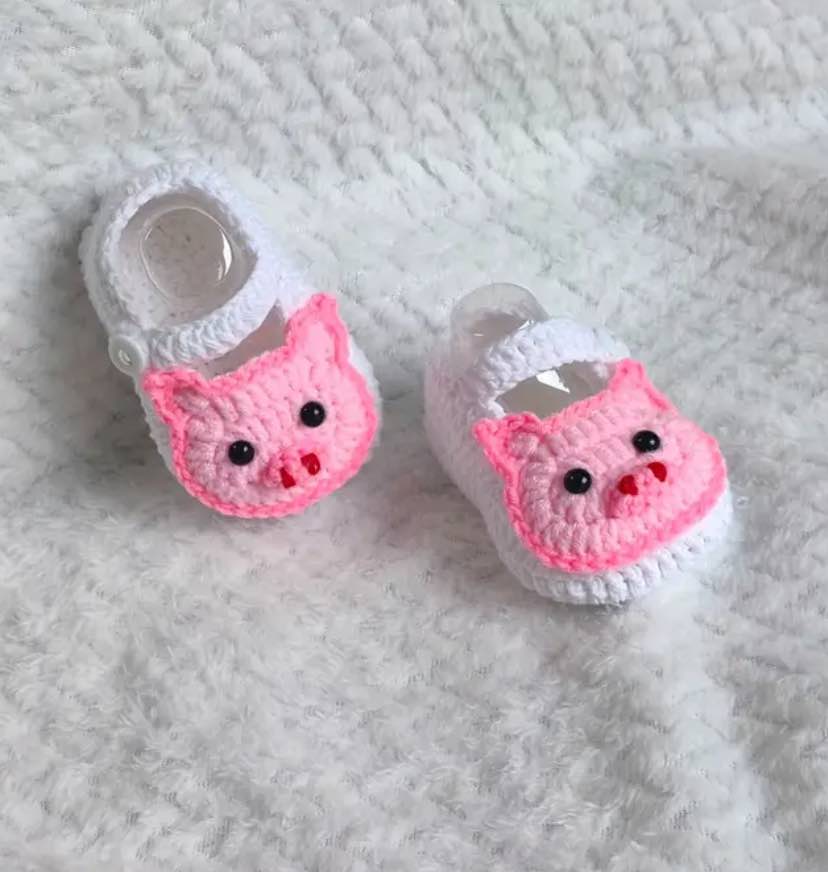 Infant Knit Pig Booties