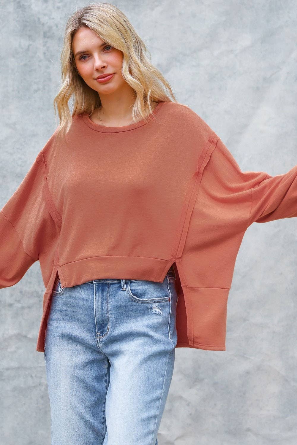 LONG SLEEVE WITH SLITS PULLOVER TOP