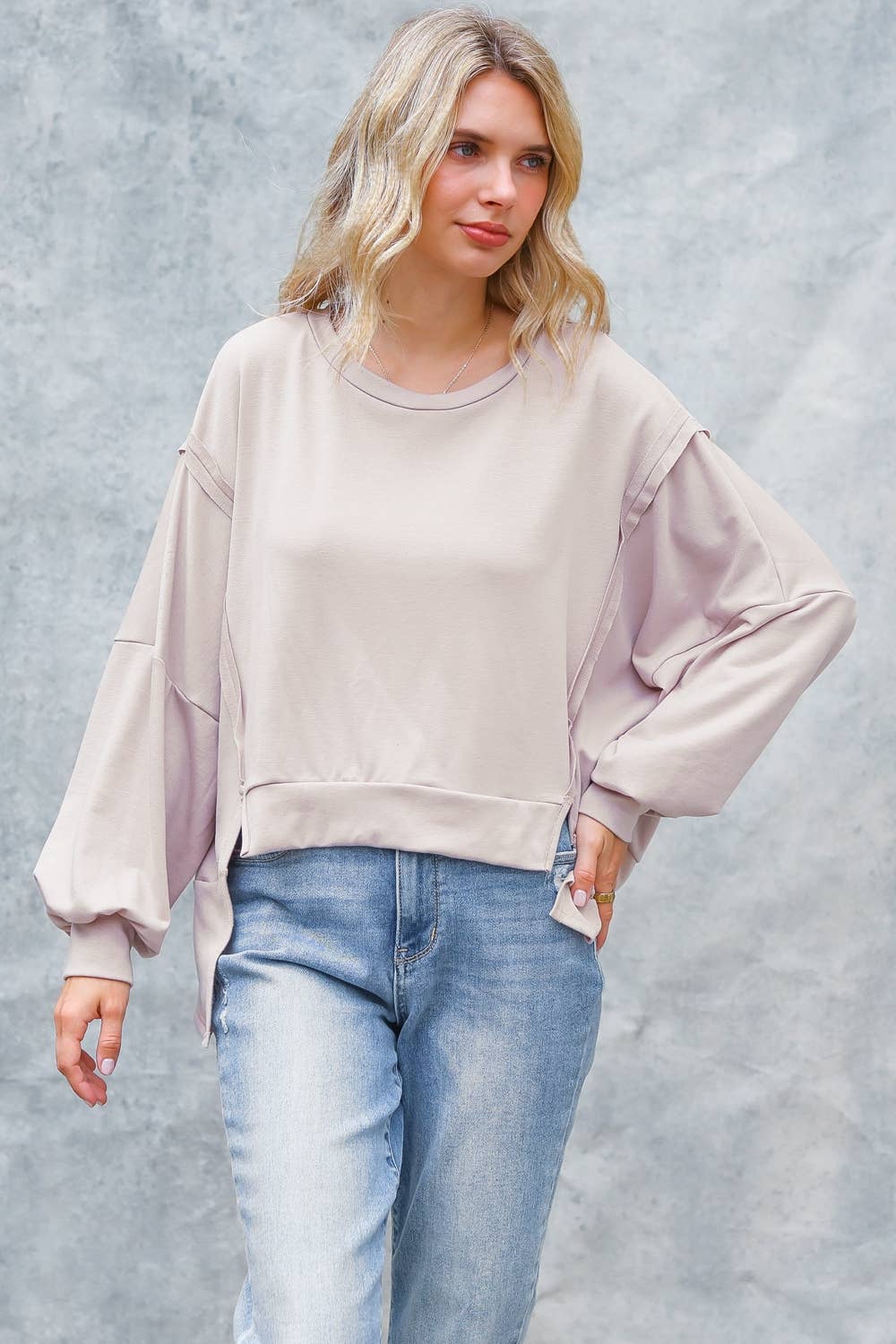 LONG SLEEVE WITH SLITS PULLOVER TOP
