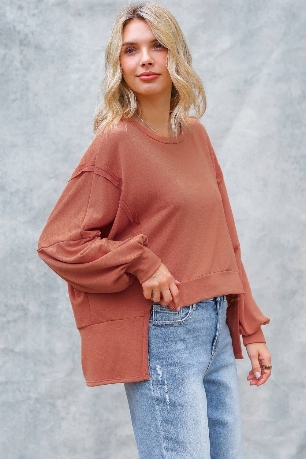LONG SLEEVE WITH SLITS PULLOVER TOP