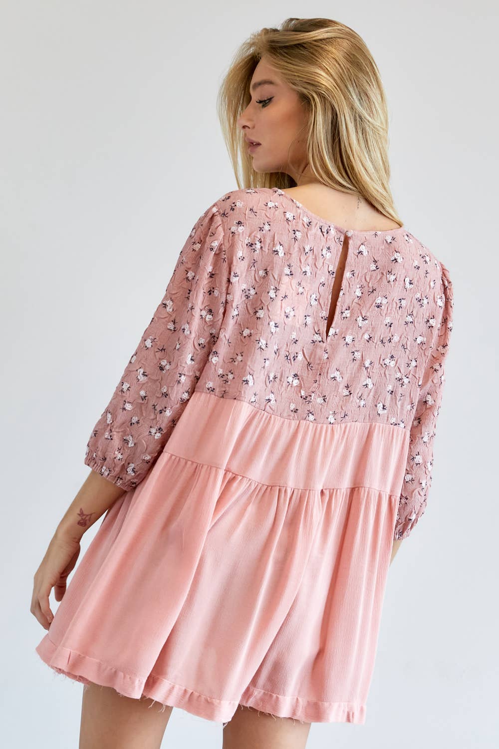FLORAL PRINTED ROUND NECK 3/4 SLEEVE RUFFLE TOP