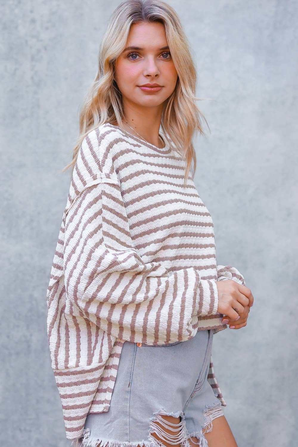 TEXTURED STRIPE LONG SLEEVE SLITS PULLOVER TOP
