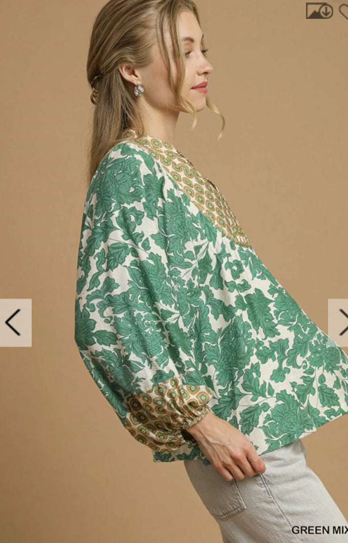 UMGEE - Abstract Print Rounded Yoke