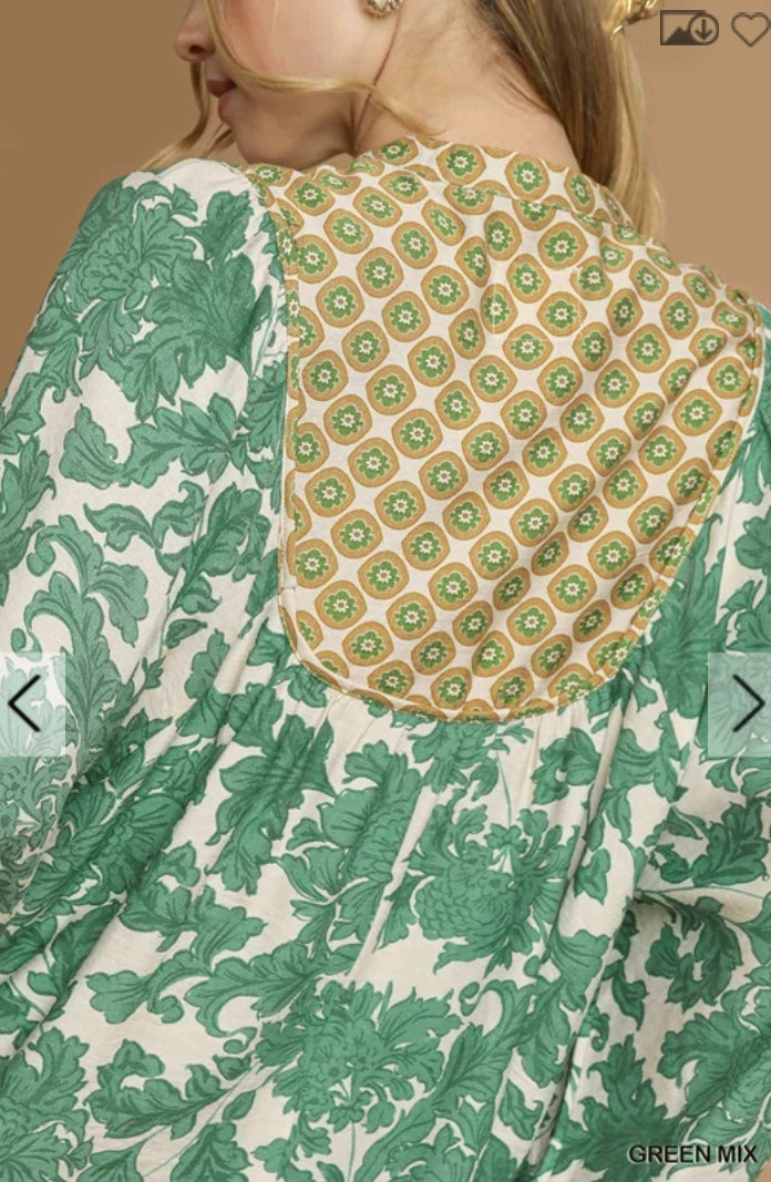 UMGEE - Abstract Print Rounded Yoke