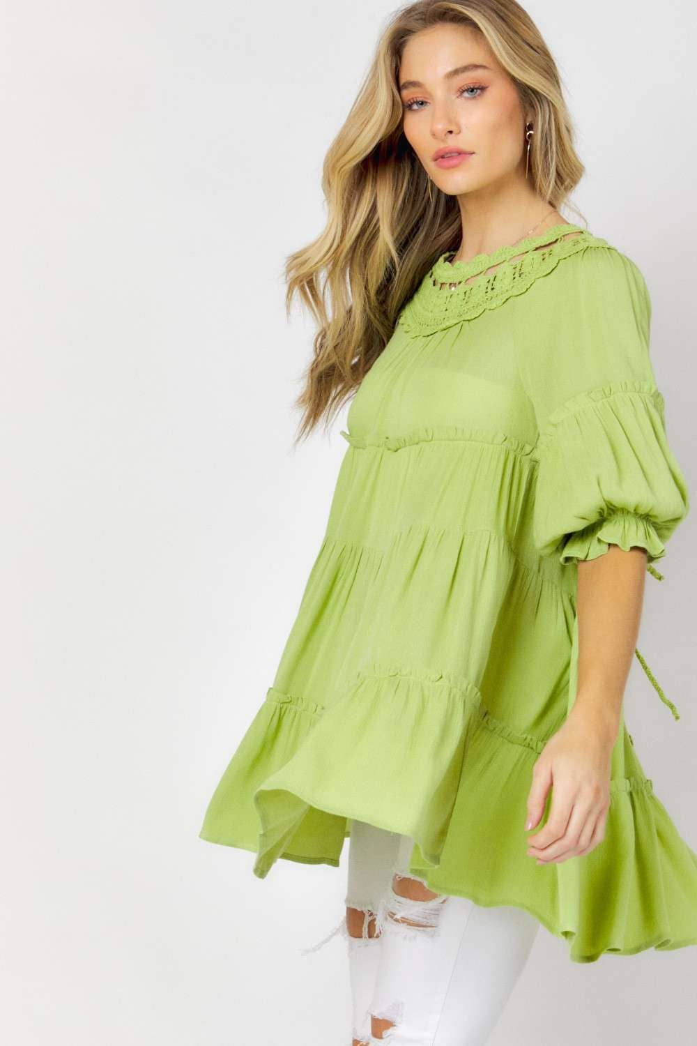 SOLID FLARED 3/4 SLEEVE ROUND NECK TOP