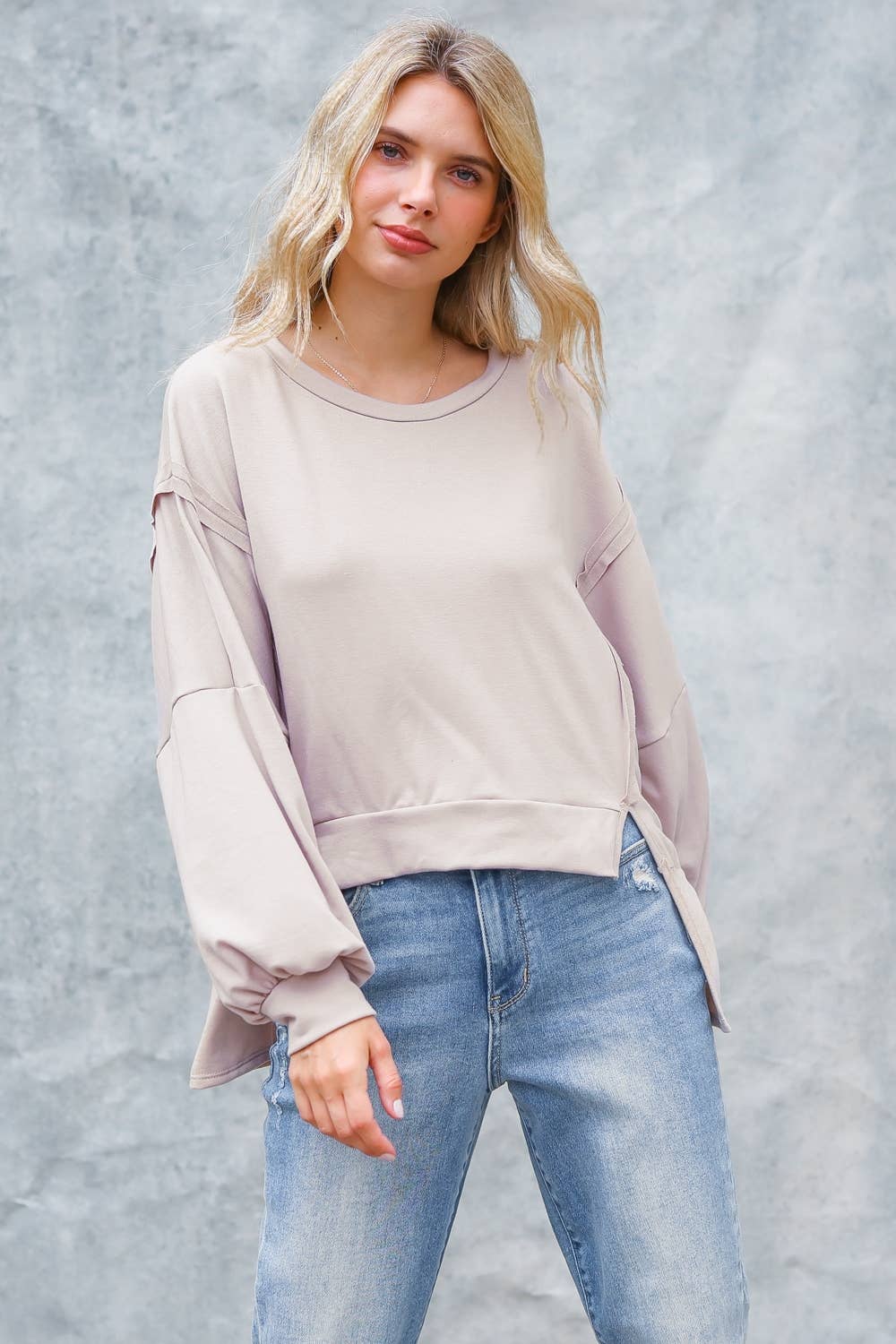 LONG SLEEVE WITH SLITS PULLOVER TOP