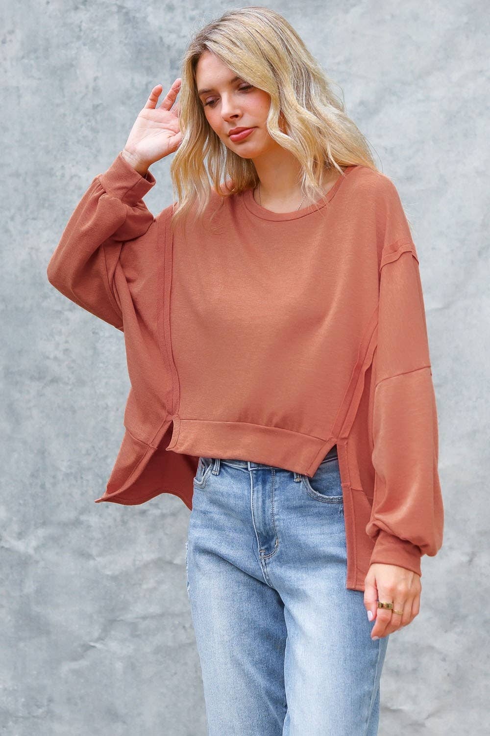 LONG SLEEVE WITH SLITS PULLOVER TOP