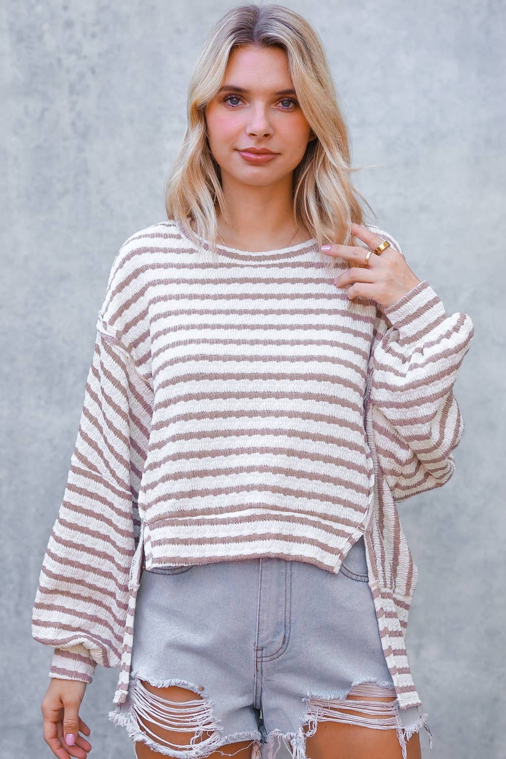 TEXTURED STRIPE LONG SLEEVE SLITS PULLOVER TOP
