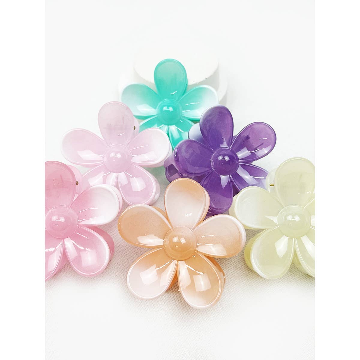 Ombre Glossy Daisy Hair Clips