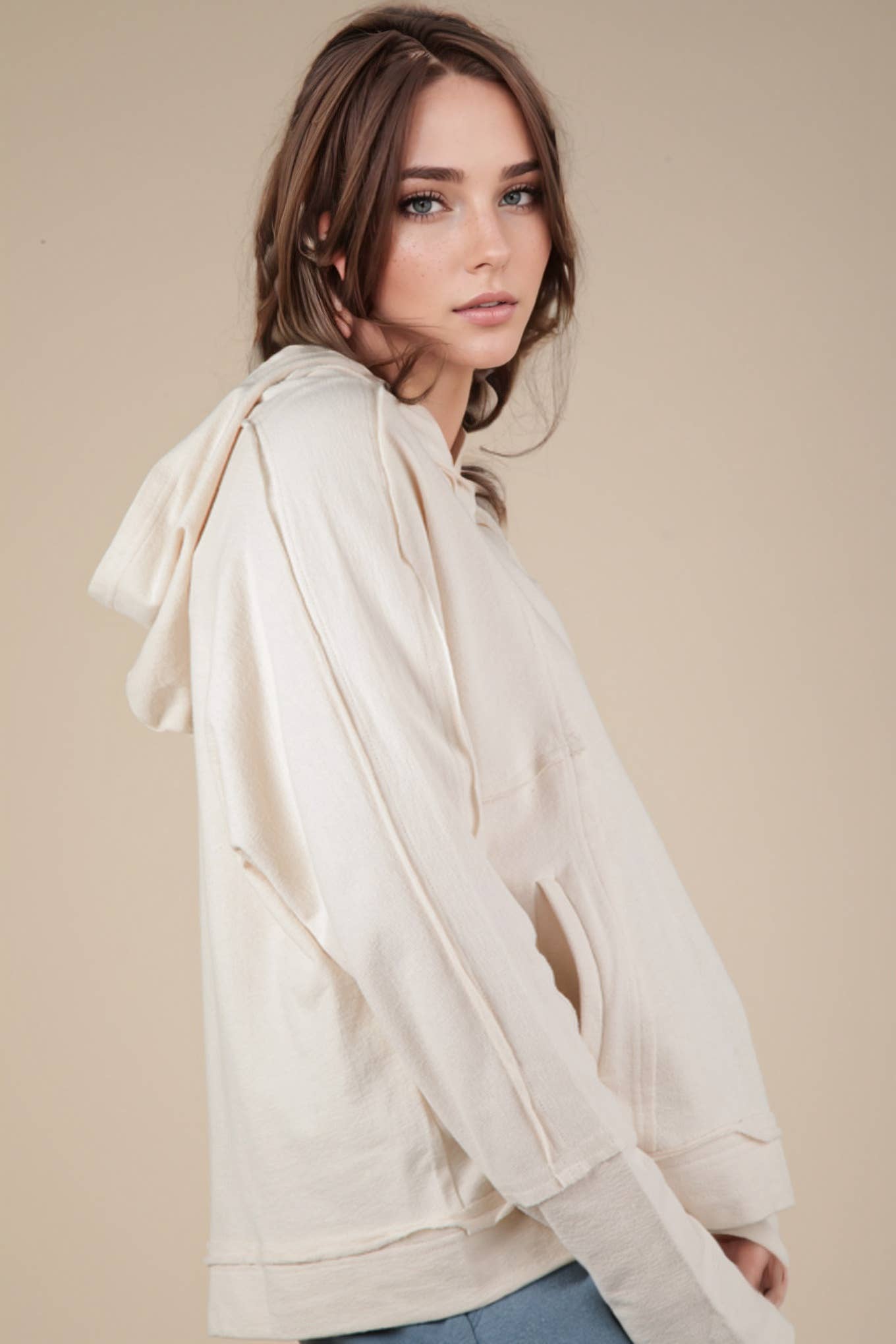 Raw Edge Cute Detail Hoodie Knit Top