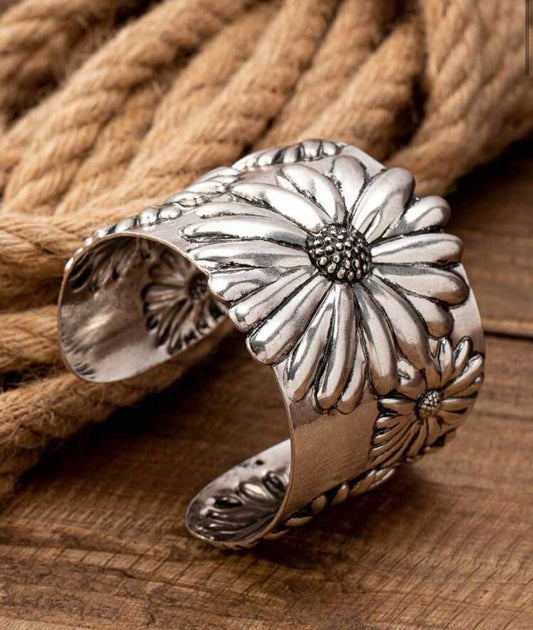 Retro Sunflower Embossed Bracelet