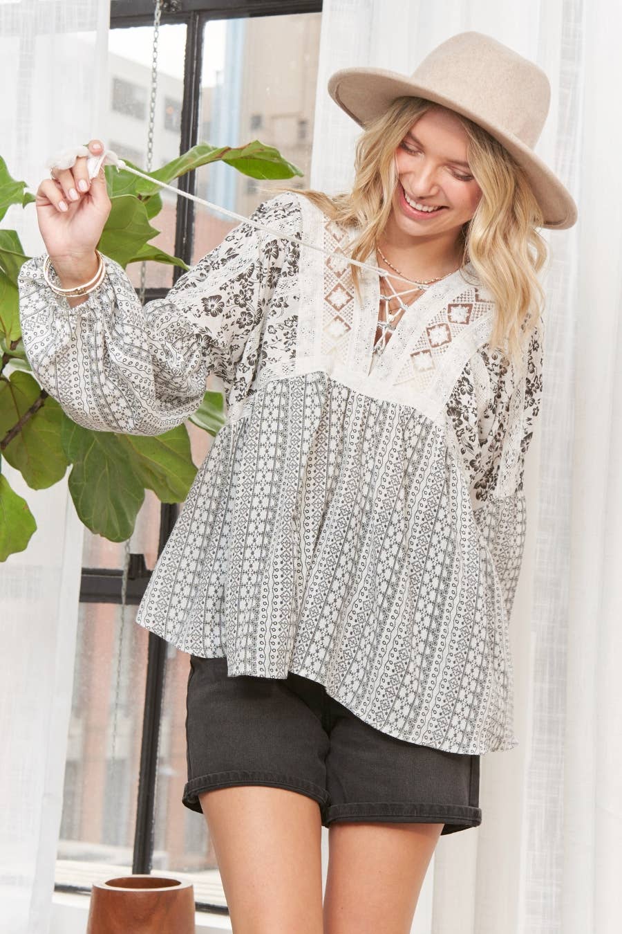 BOHO FLORAL BLOUSE