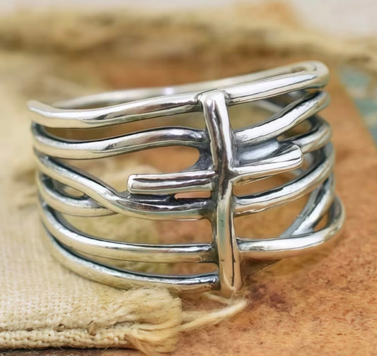 Cross Vintage Ribbed Ring