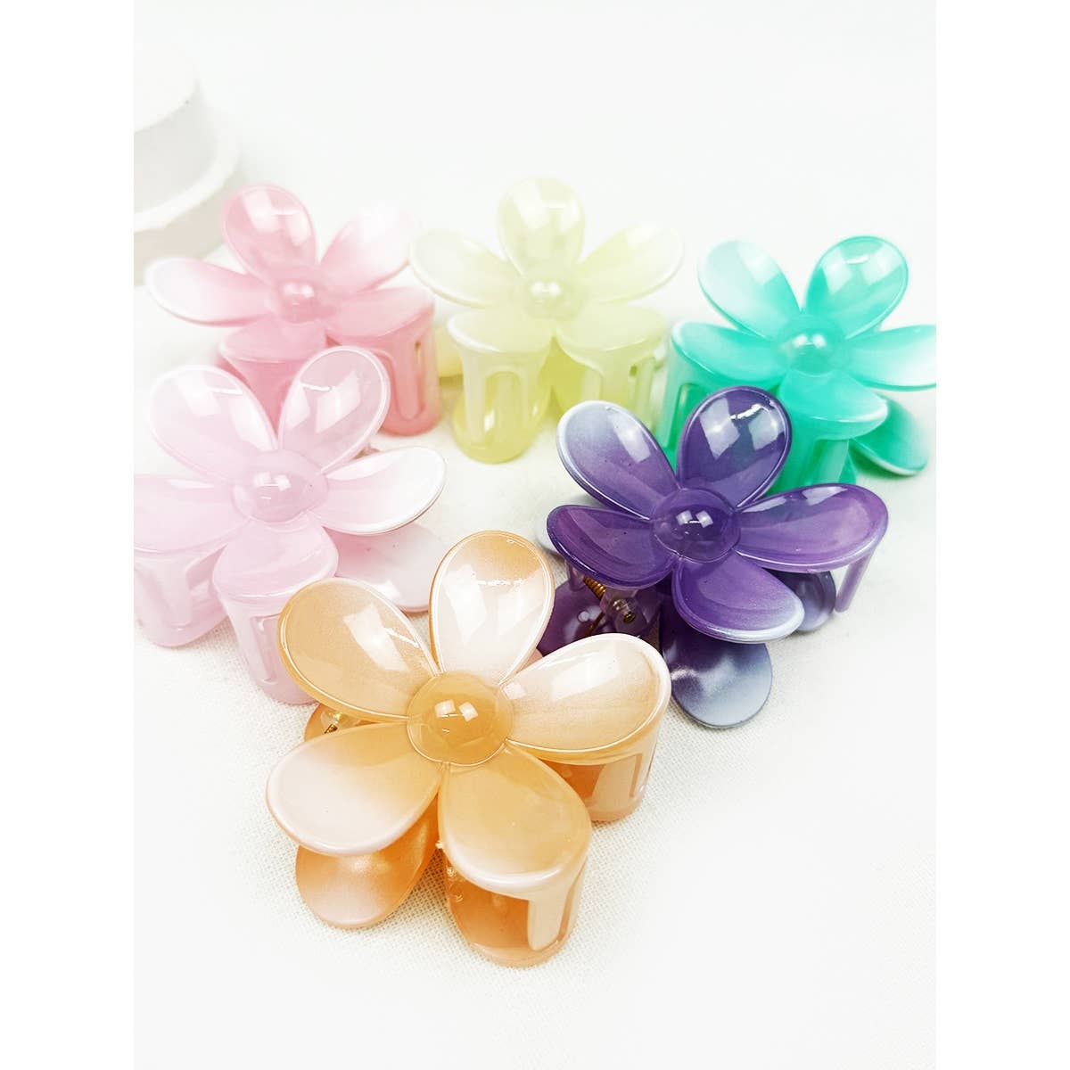 Ombre Glossy Daisy Hair Clips