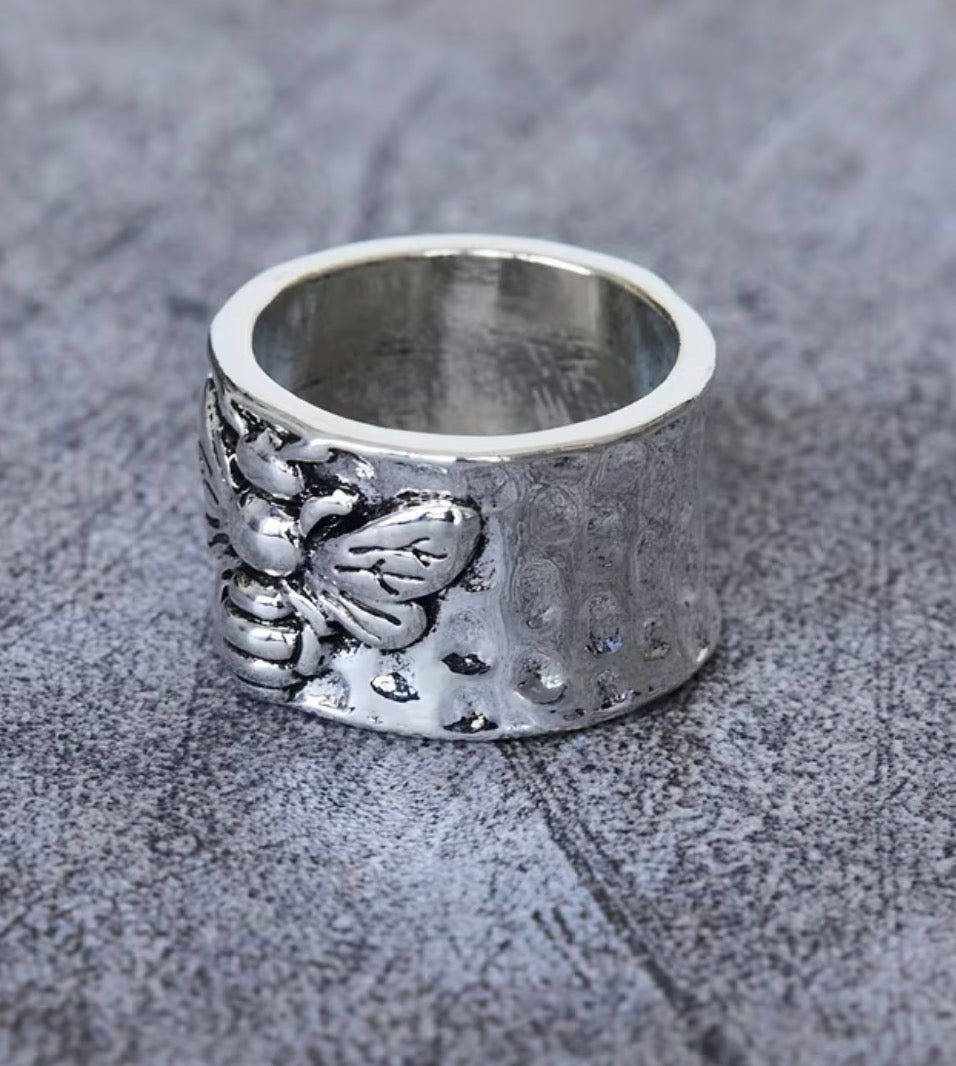 Wide Bee Ring