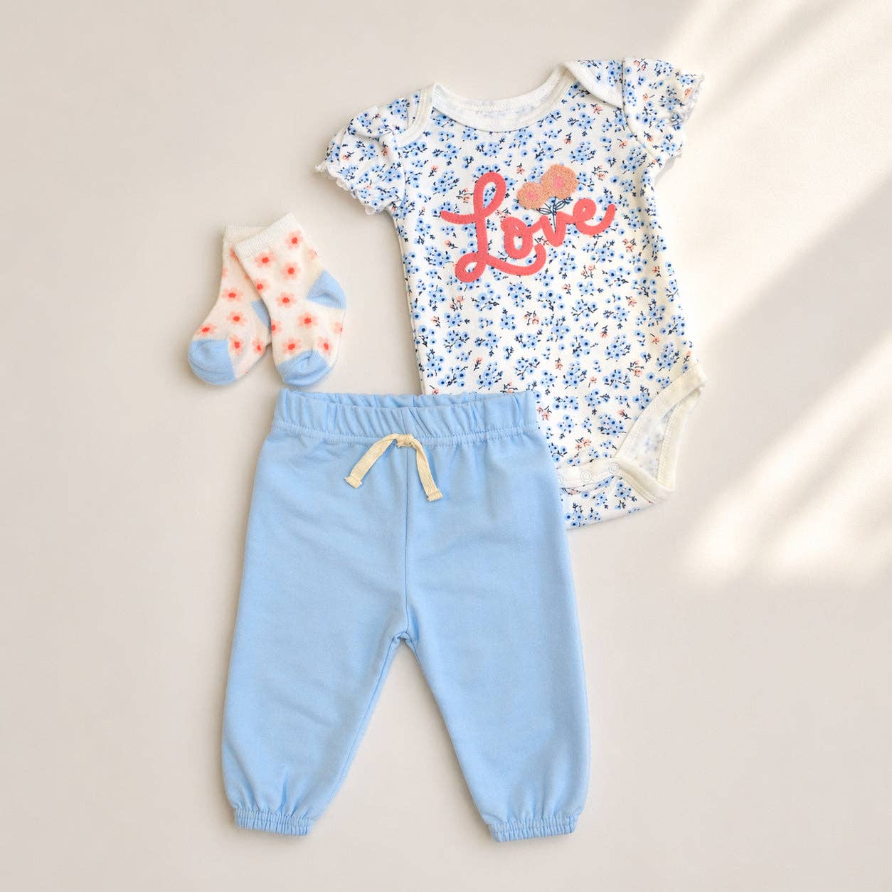 Baby 3pcs Chenille Applique Bodysuit Socks Pants Set