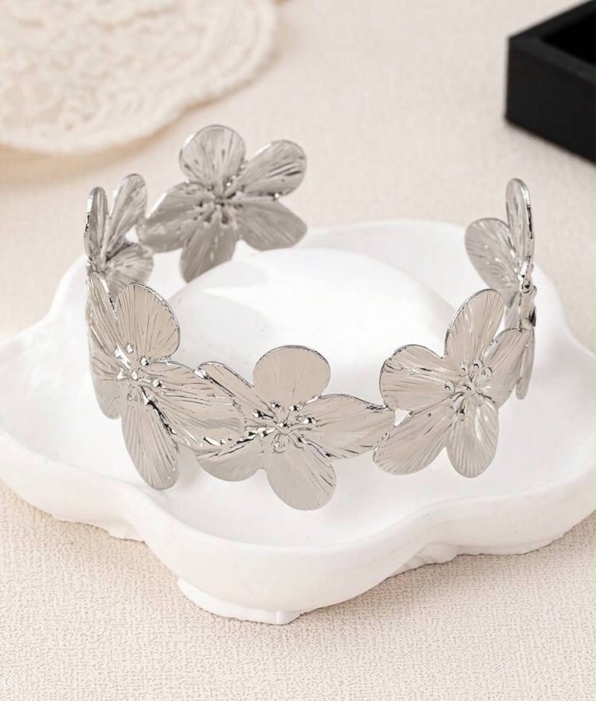 Metal Open Bangle Flower Bracelet