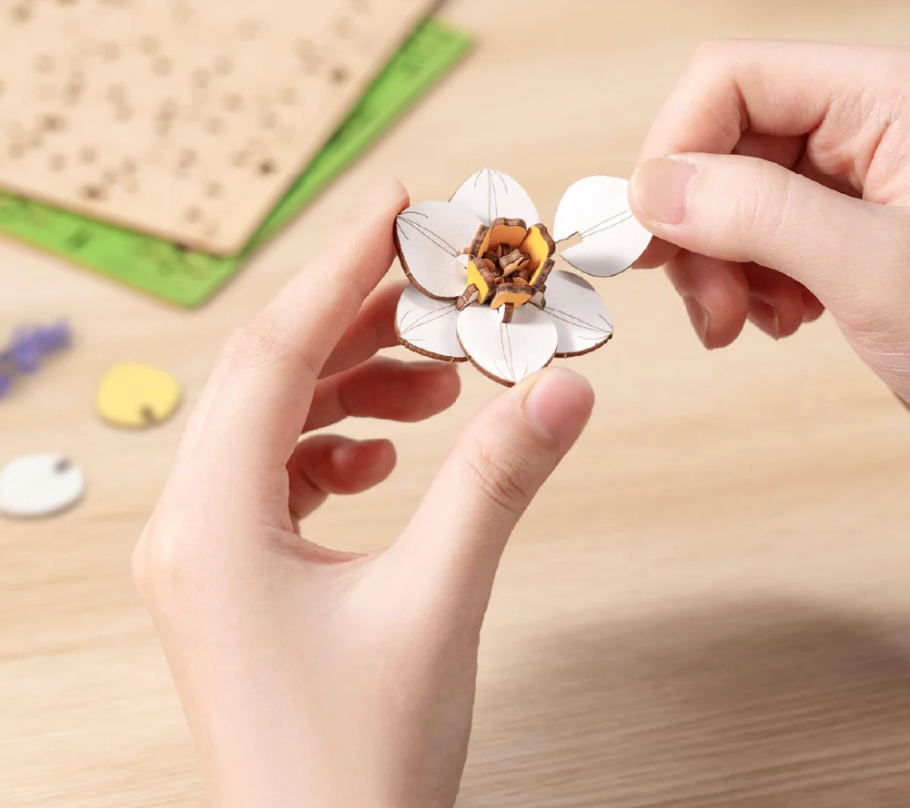 3D Wooden Flower Puzzle: Narcissus