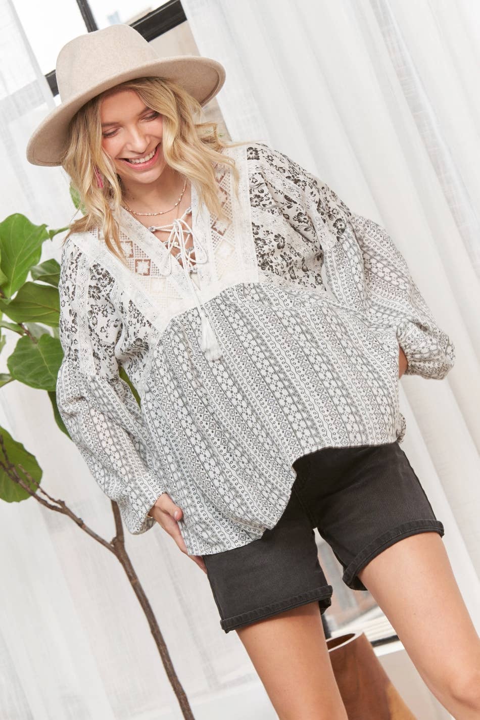 BOHO FLORAL BLOUSE