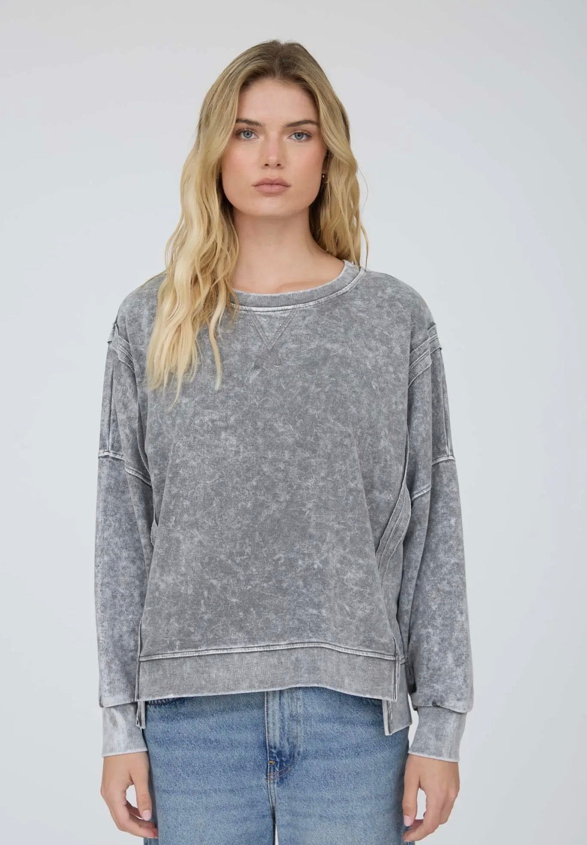 Mineral Washed Oversized Sweatshirt