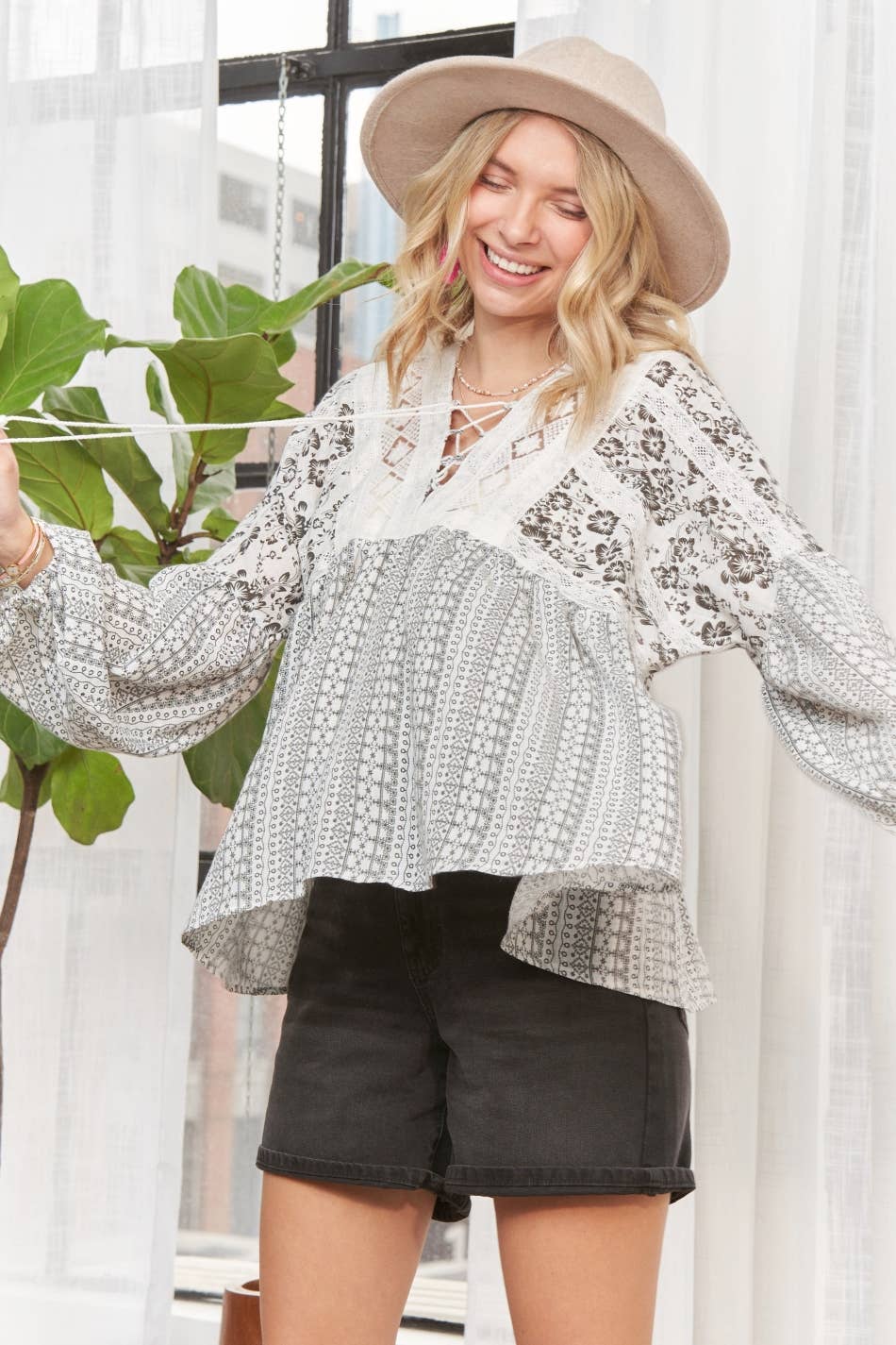 BOHO FLORAL BLOUSE
