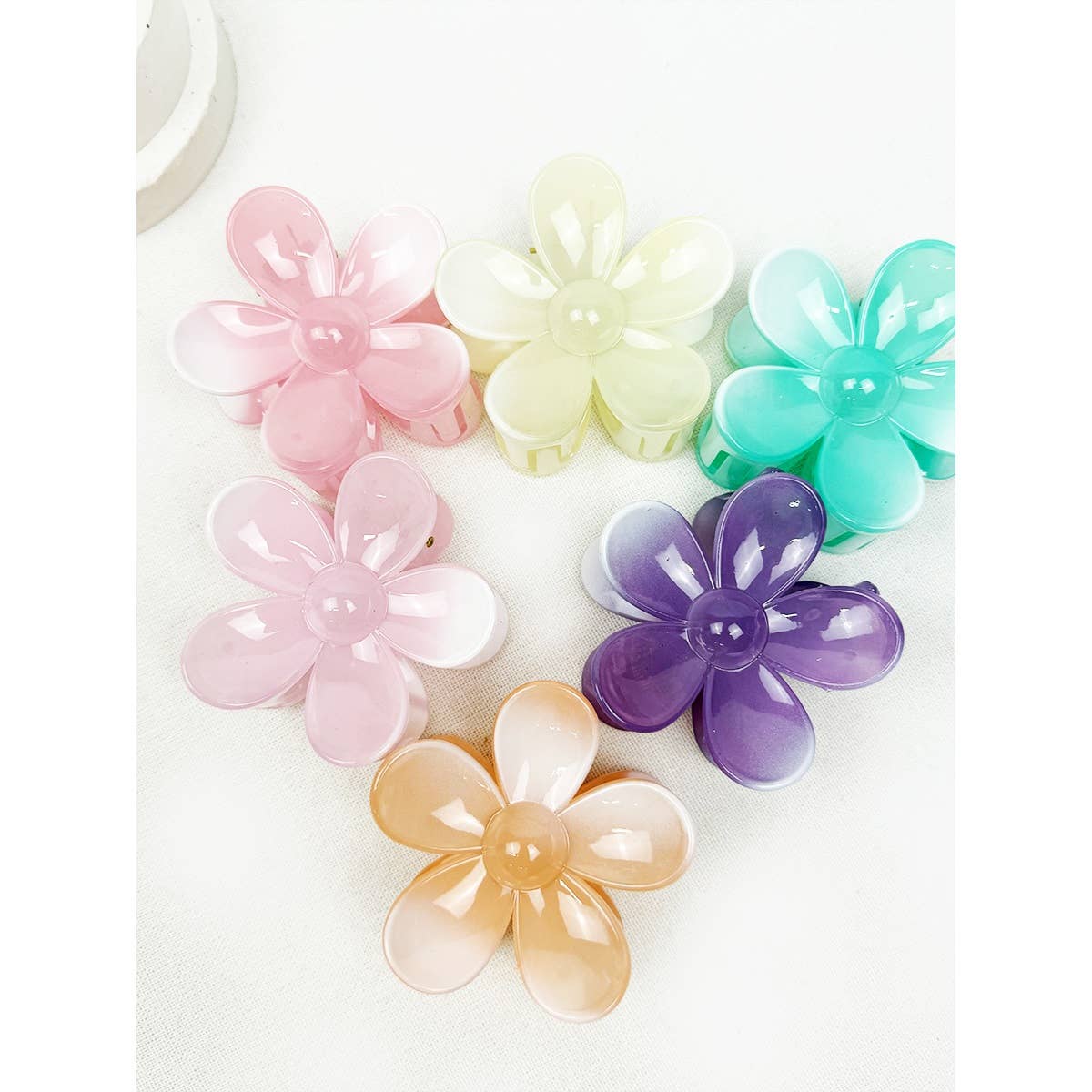 Ombre Glossy Daisy Hair Clips
