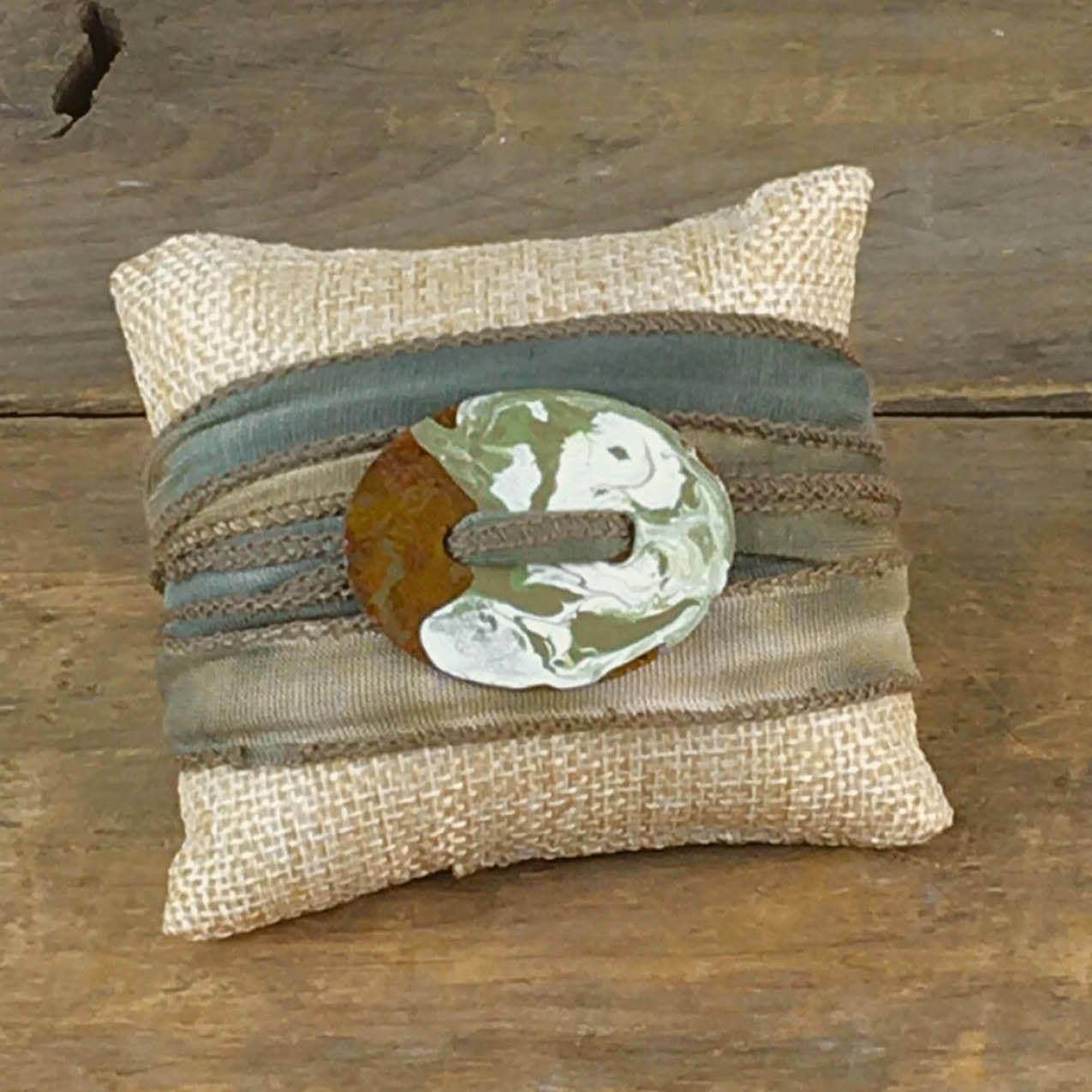 Cholla Dyed Wrap with Oval