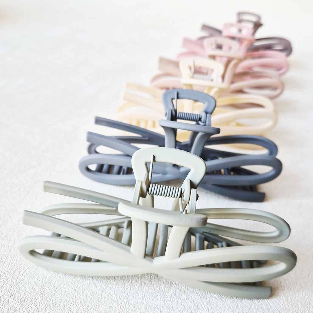 Jumbo Matte Bow Shape Hair Claw