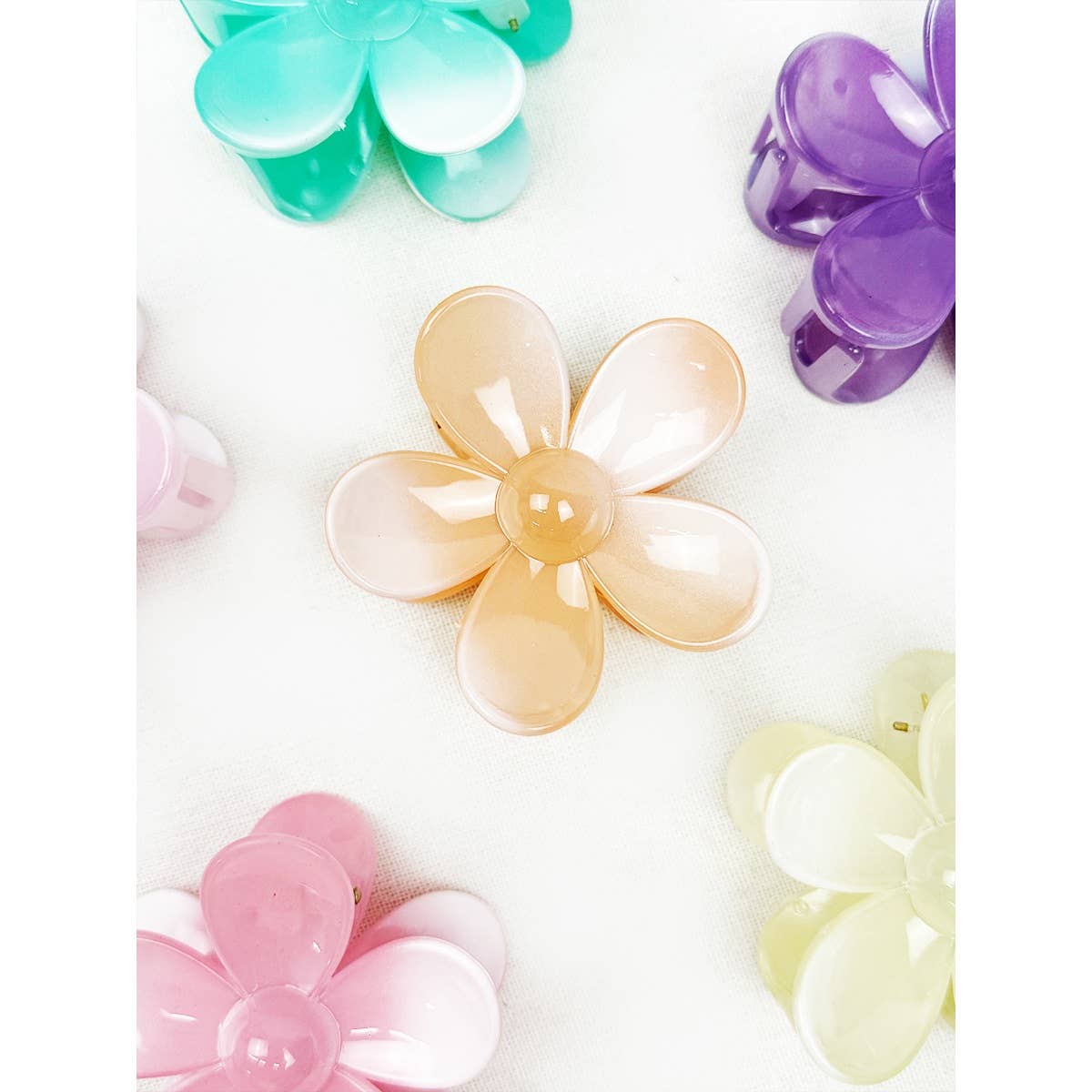 Ombre Glossy Daisy Hair Clips