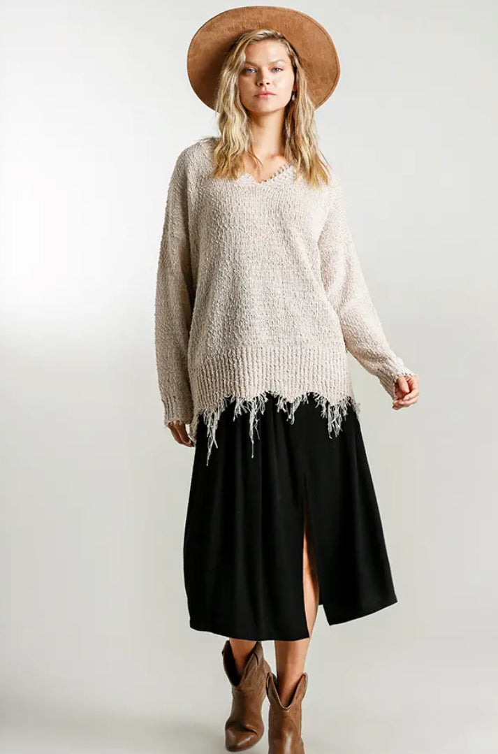 UMGEE Raw Edge Knit Sweater