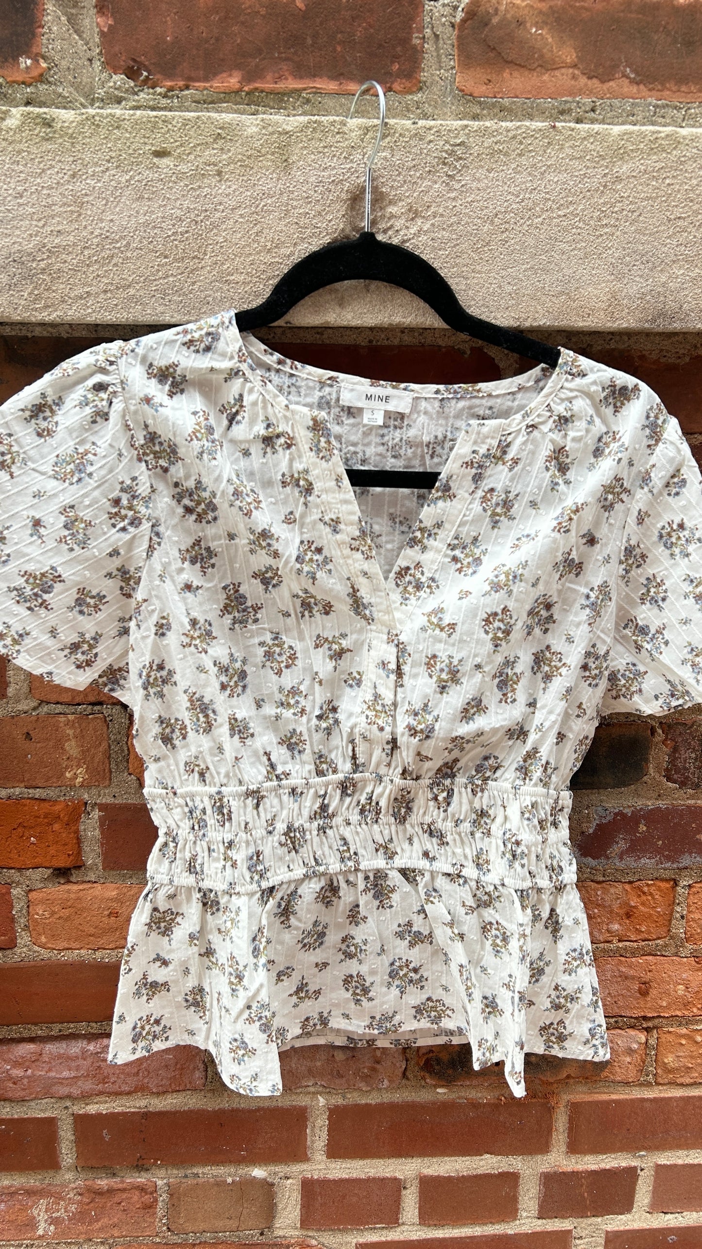 Floral Clip Dot Split Neck