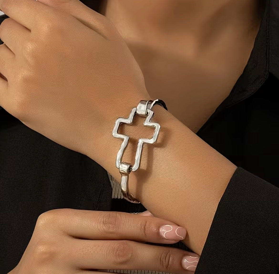 Clasp Bracelet
