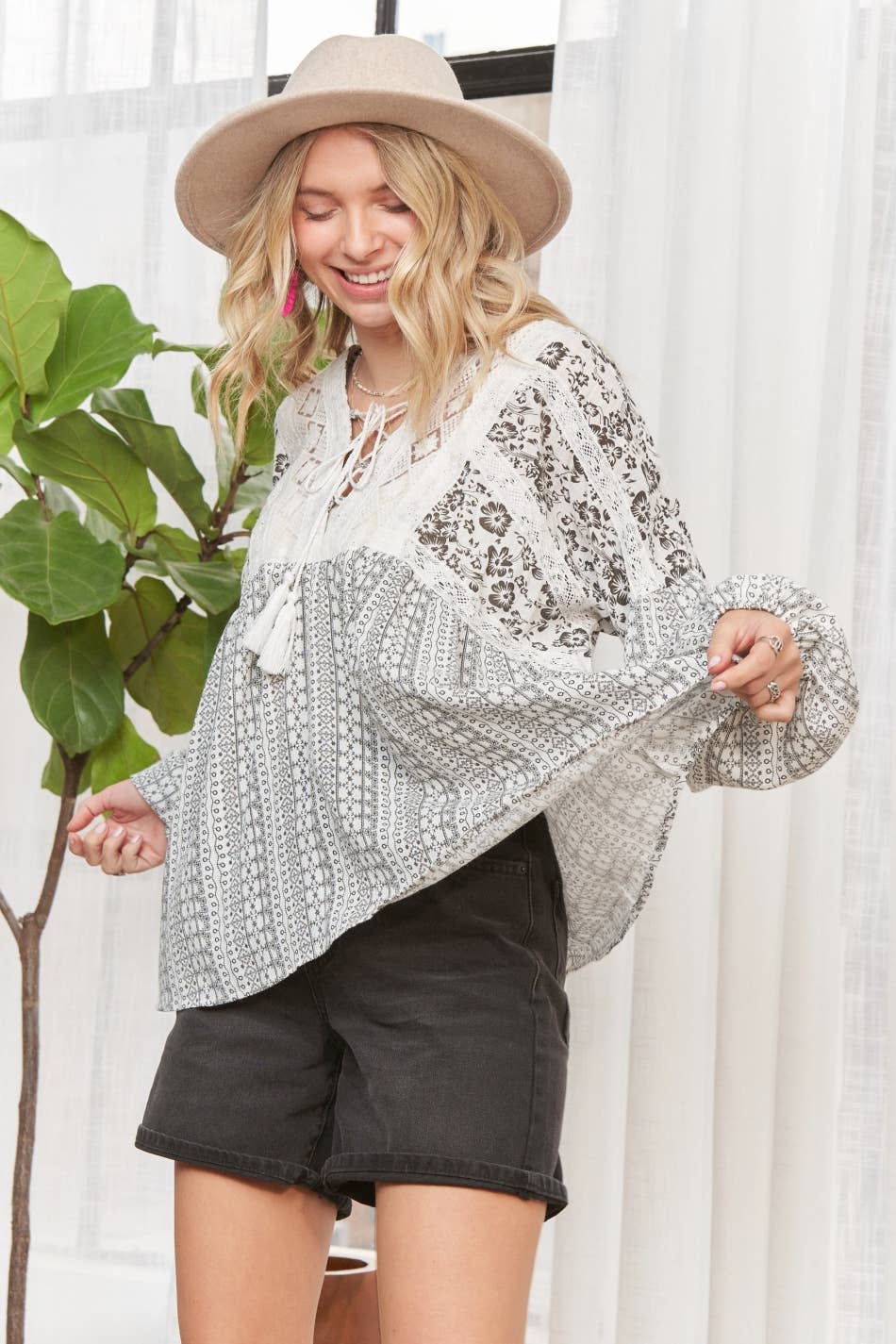 BOHO FLORAL BLOUSE