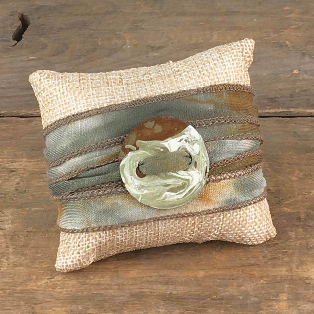 Cholla Dyed Wrap with Oval