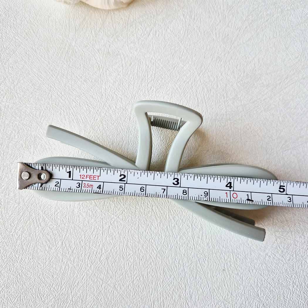 Jumbo Matte Bow Shape Hair Claw