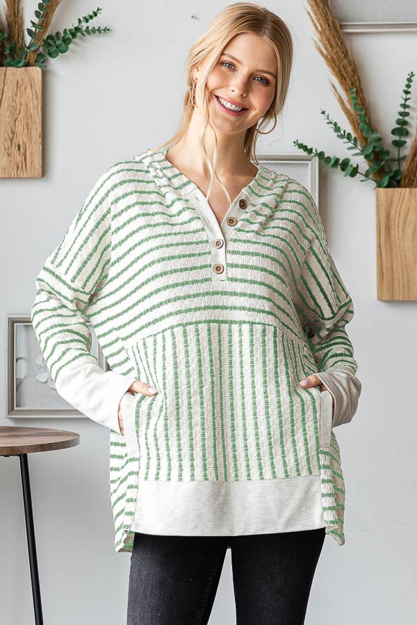 STRIPE AND SOLID CONTRAST HOOIDE TOP